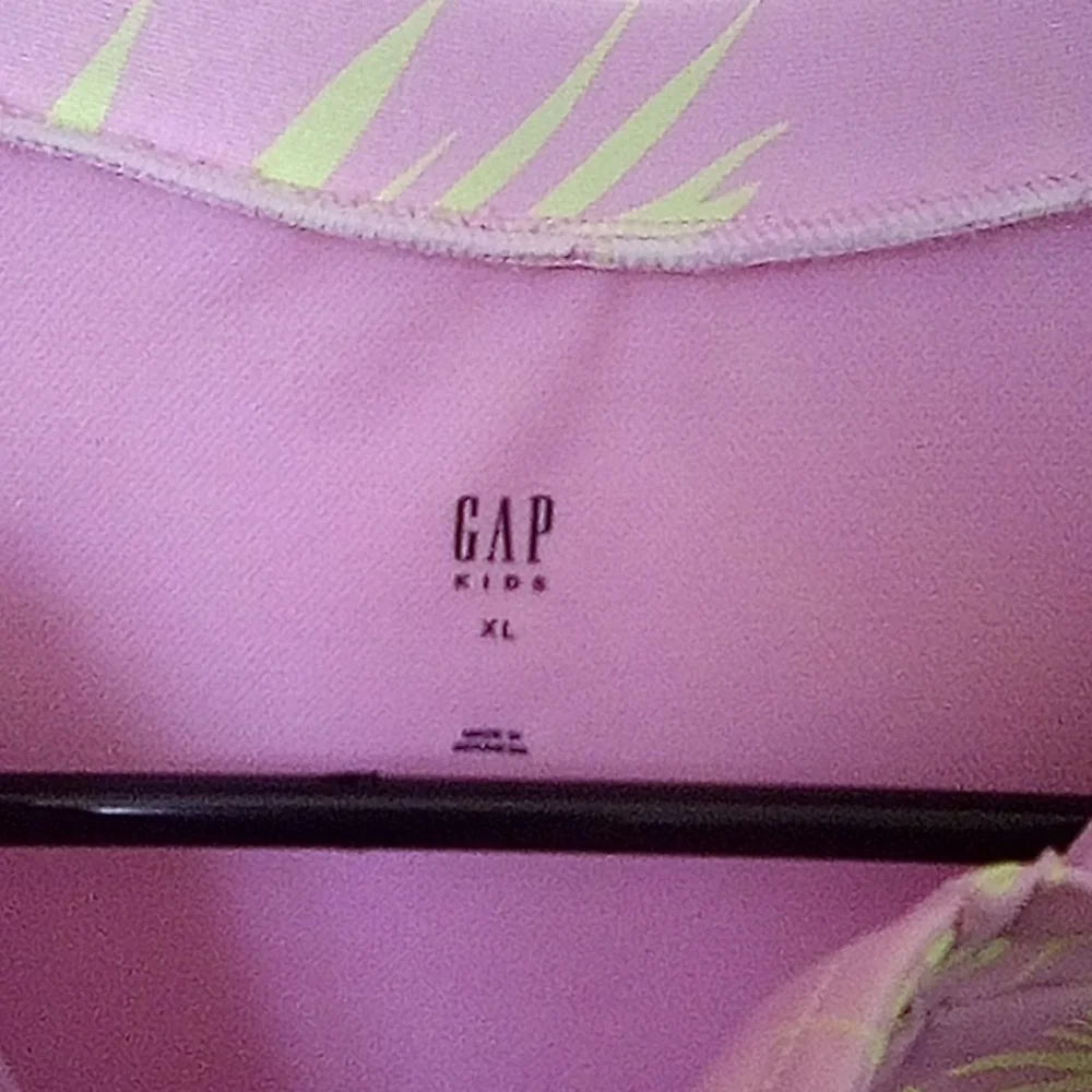 Gap Kids One Piece Rashguard Swimsuit - Picture 2 of 5